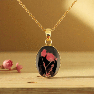 Naszyjnik z prawdziwymi goździkami – Botanica Verde